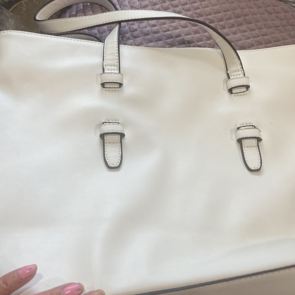 COPY - Beautiful Max Studio bag. - Picture 13 of 14